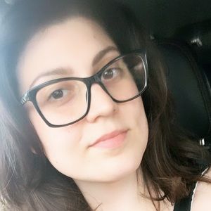 Meet your Posher, Eleni